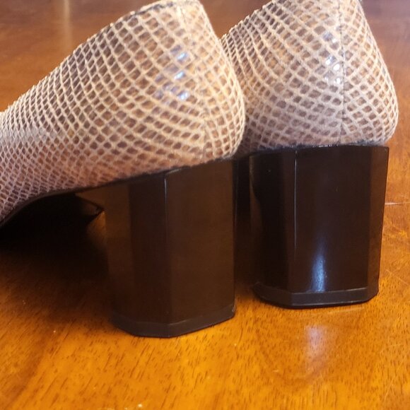 Vintage Stuart Weitzman ~ Sz 5 ~ Leather Pumps ~ *Excellent Vintage Condition - Picture 4 of 10